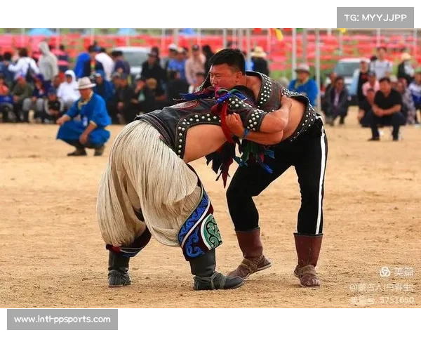 记内蒙古摔跤手：从赛场失利到与对手真诚和解的体育精神
