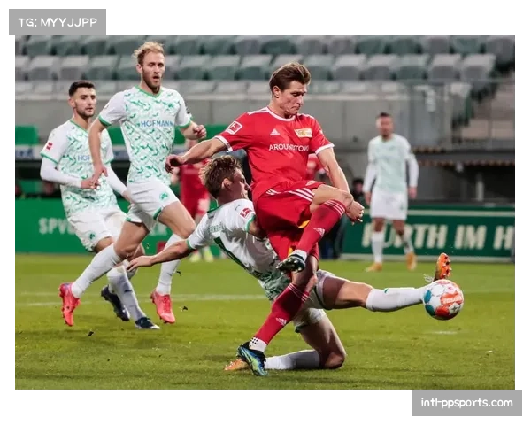 勒沃库森4-0大胜对手，继续以全胜战绩领跑德甲